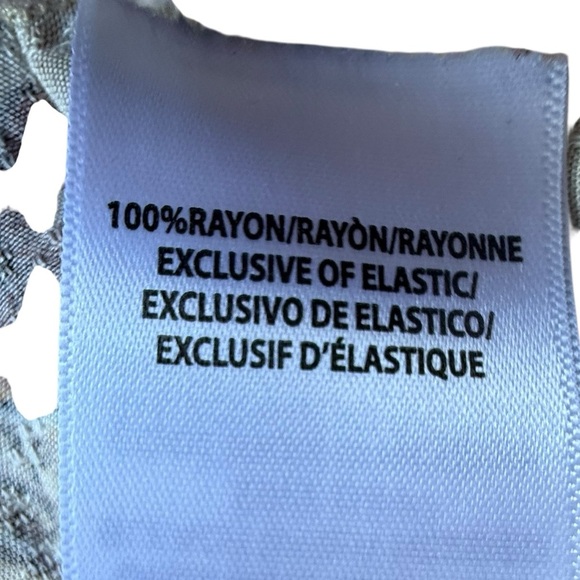 Idyllwind Women's Slaydon Tapestry Print Short Sleeve Shirt Medium Bohemian - Picture 8 of 9